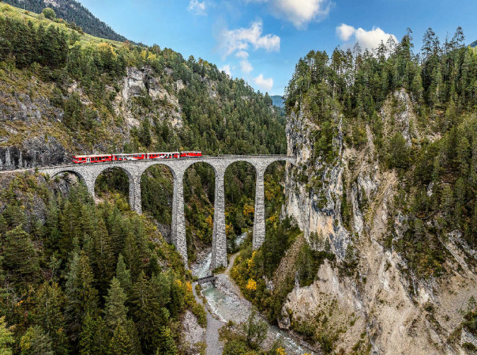0015_Landwasserwelt_ Viaduktshuttle